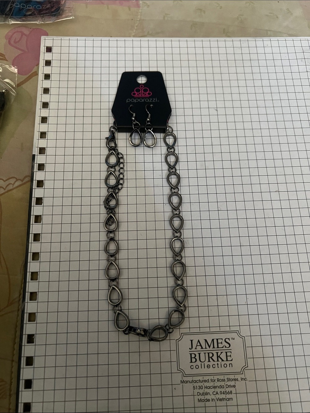 paparazzi Gunmetal Teardrop Link Necklace and Earrings - Dark Metallic